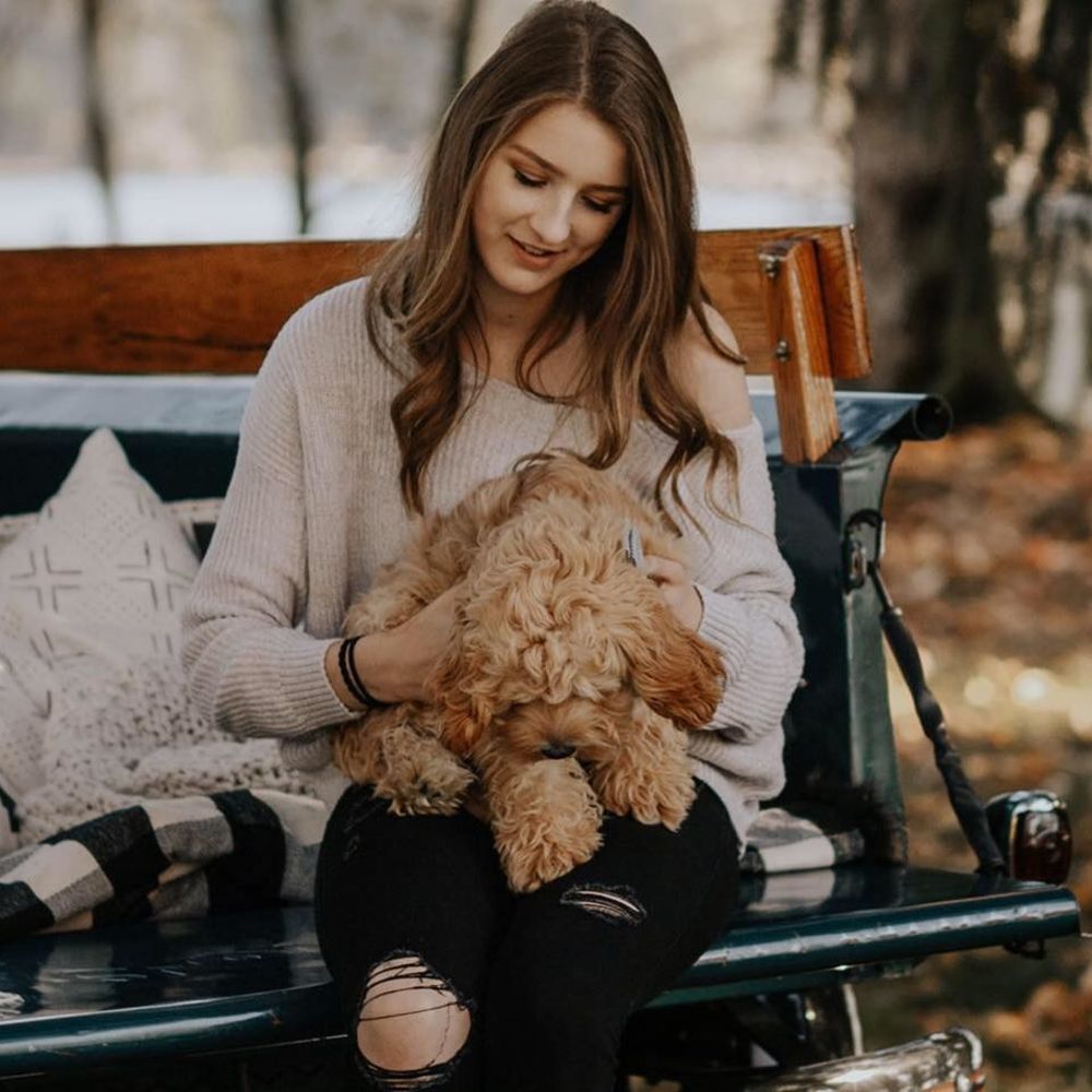 Meet your Posher, Ella